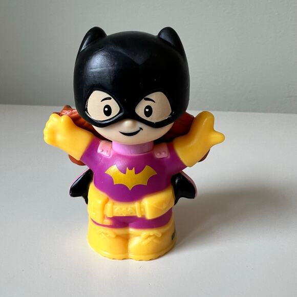 Fisher-Price DC Super Friends Batgirl and Batmobile 2020 - Picture 7 of 10